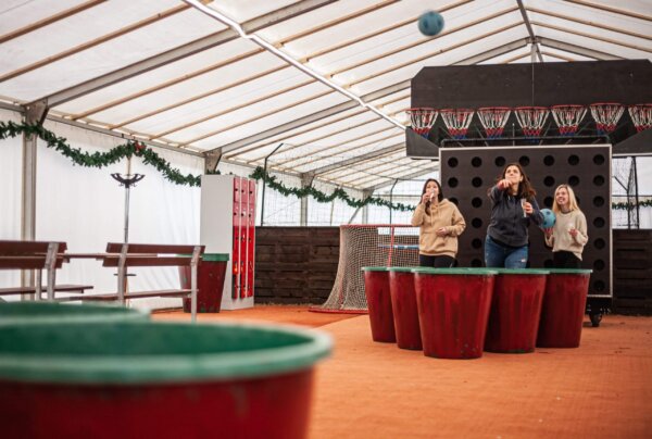 Giant Prosecco Pong - Image 2